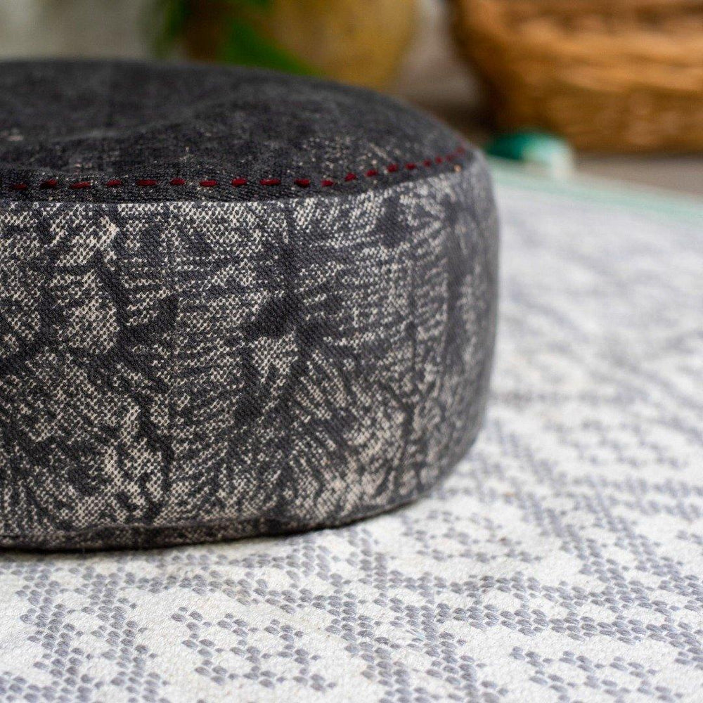 Round Buckwheat Meditation Cushion in Black - the five clouds
