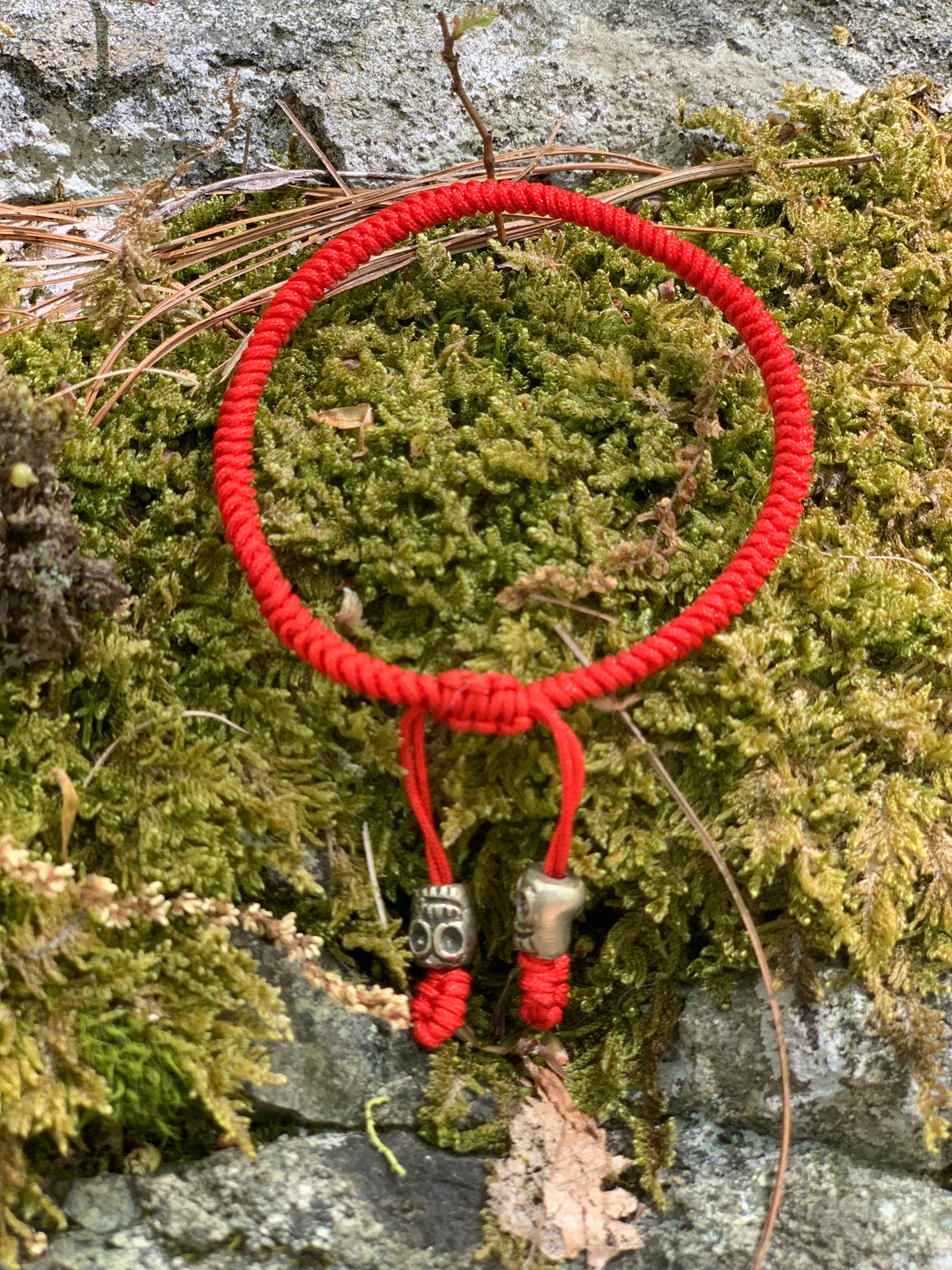 Knotted protection bracelet - the five clouds