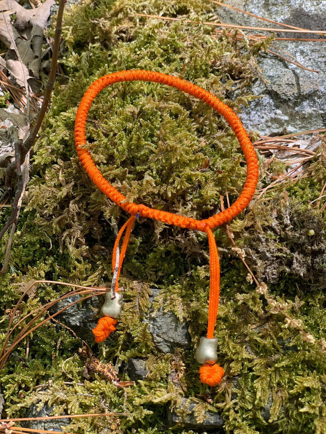Knotted protection bracelet - the five clouds