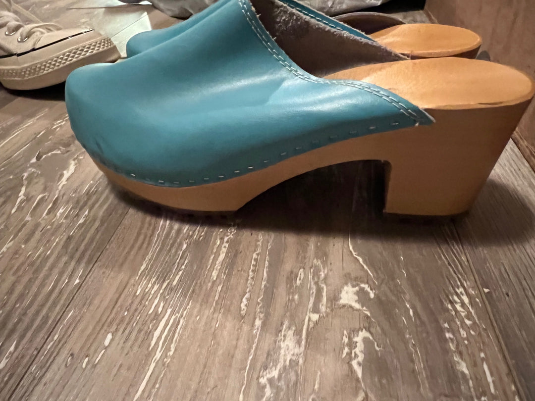 Unknown Clogs 9.5-10 Blue