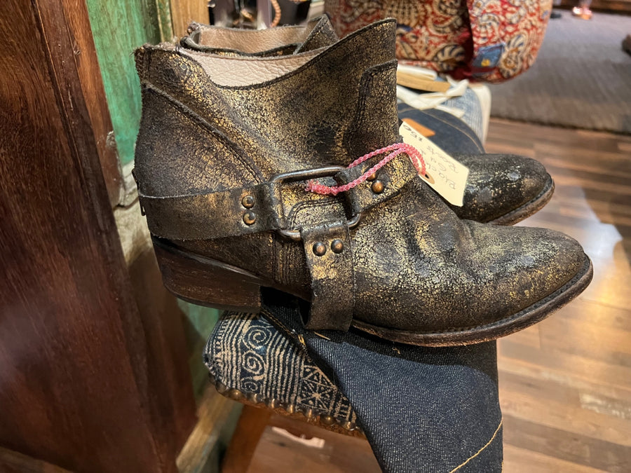 Unknown Boots 9.5-10 Black with gold speckles