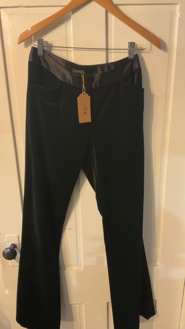 Elie Tahari Pants 4 Black