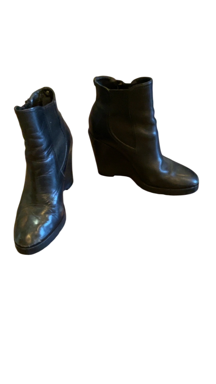 Michael Kors Boots 9 Black