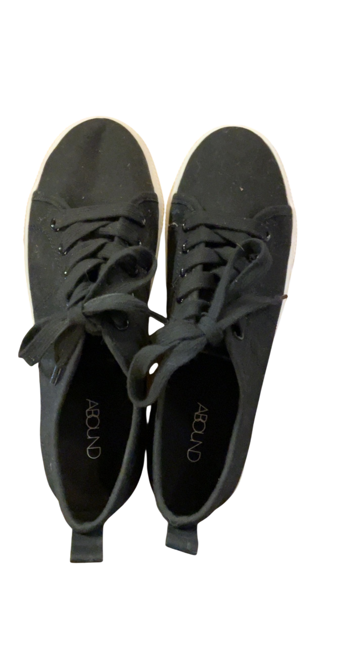 ABUND Sneakers 7.5 Black