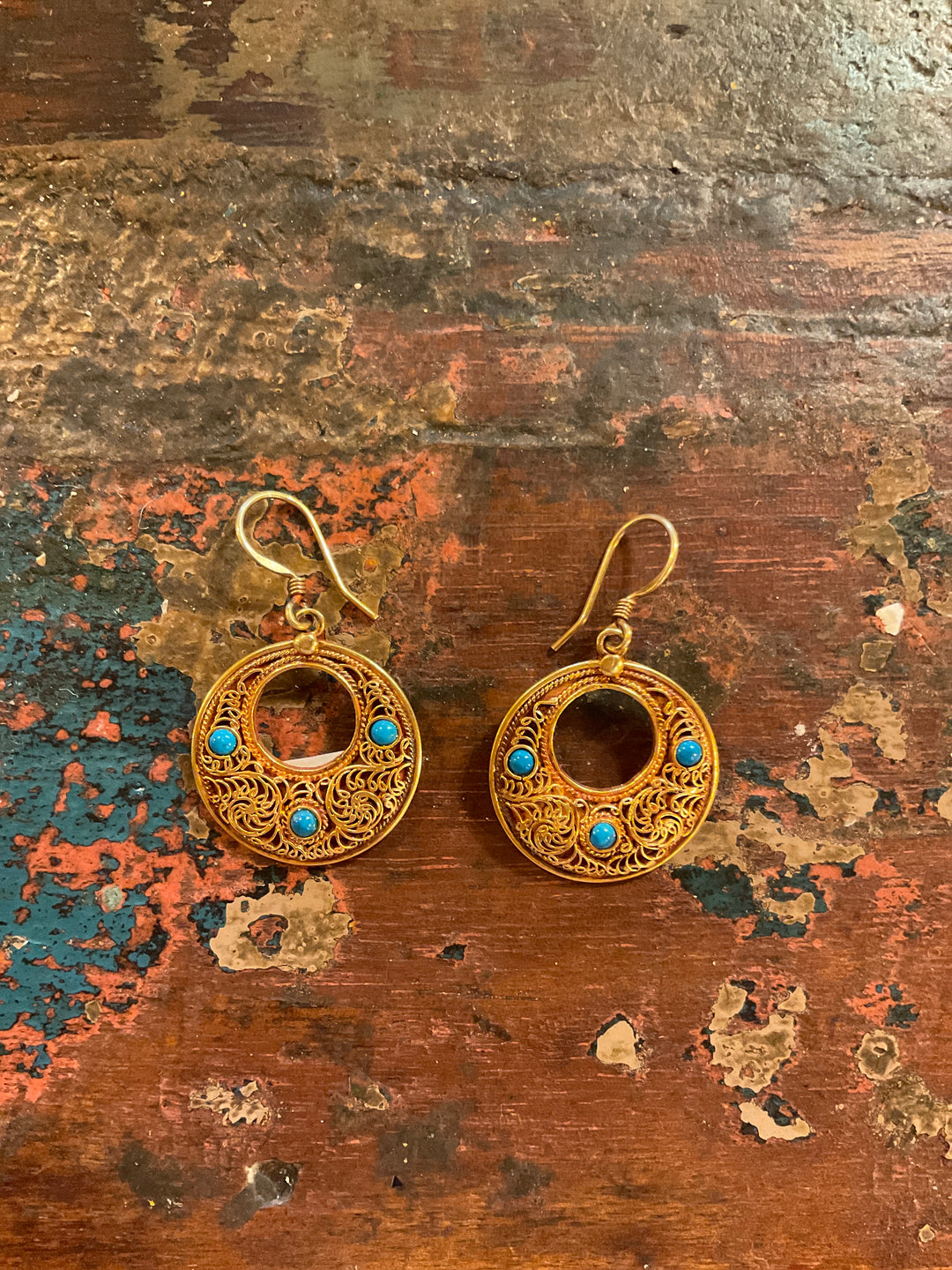 Nepalese round gold earrings