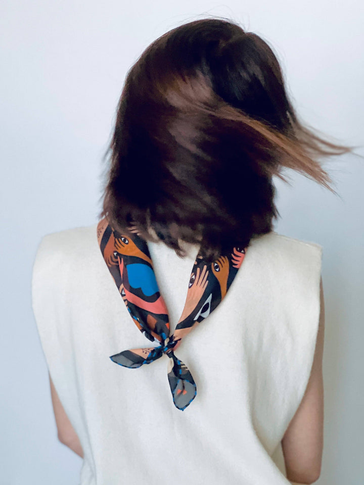 Mur by Ayca - Peekaboo Bandana