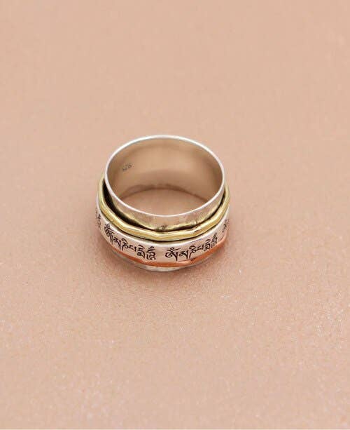 Culture Spot - Om Mani Spinning Tibetan Mantra Ring