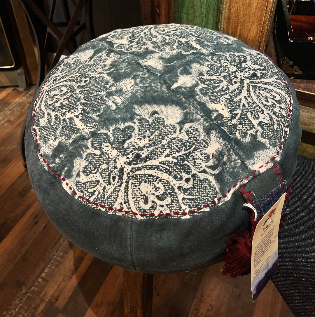 Round Eclipse Moon Buckwheat Meditation Cushion